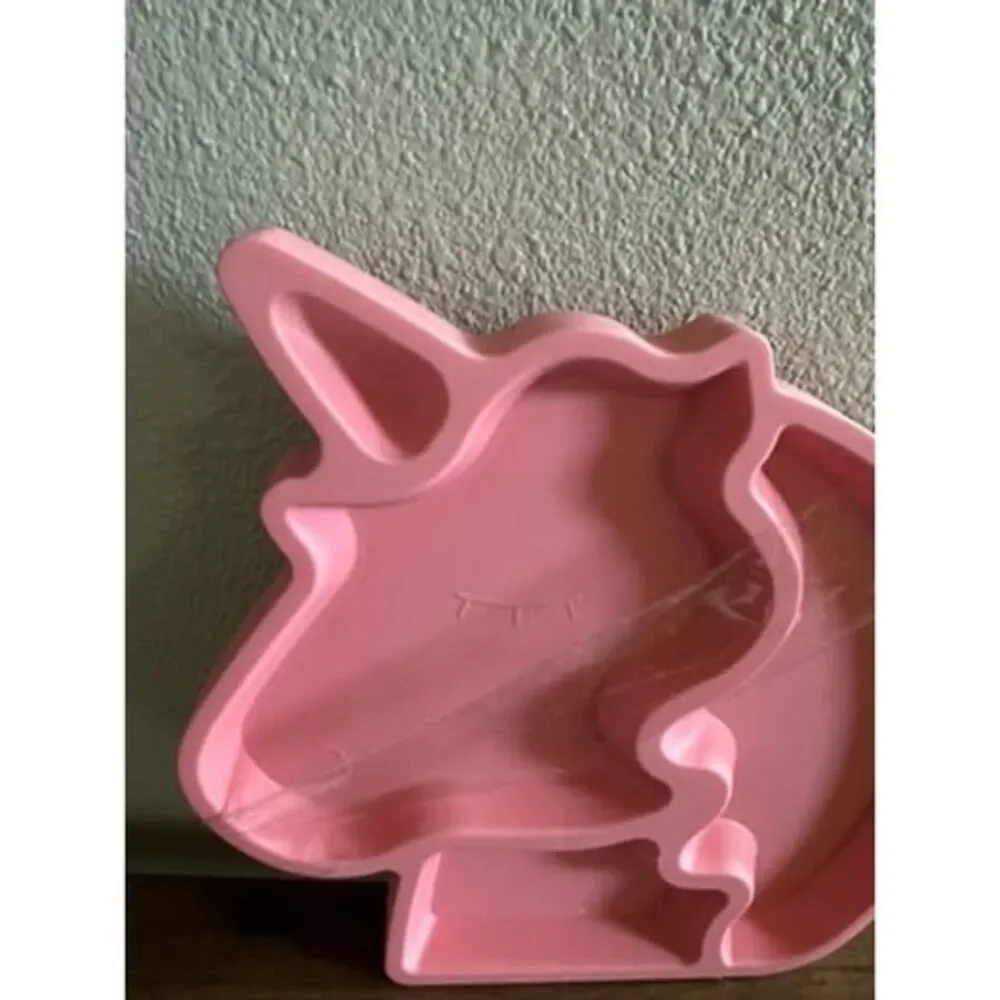 Mainstays Unicorn Shaped Pink Divider Eating  Plates - Set of  7